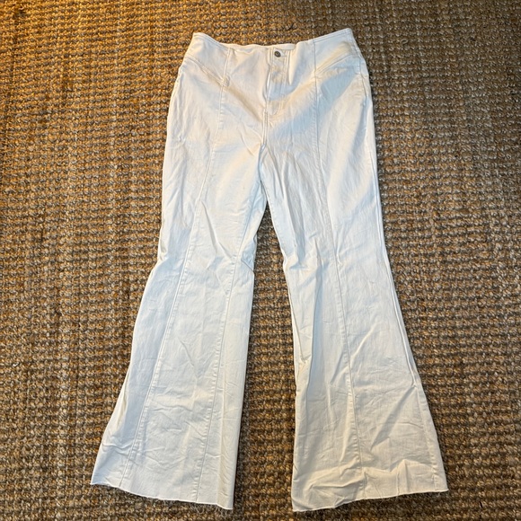 NWT Free People We The Free | White High Rise Flare Bell Bottom Pants | Size 34 - Picture 1 of 7